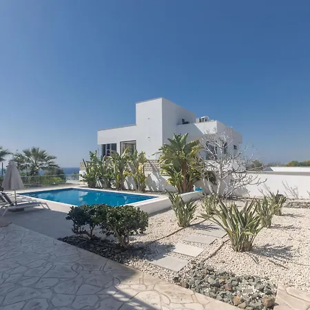 Ferienvilla Mo 3 Fuer 10 Personen In Ferienhaus Agia Napa