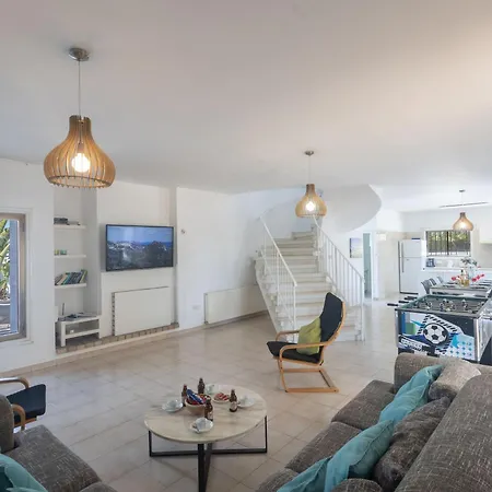 Tatil Evi Ferienvilla Mo 3 Fuer 10 Personen In Aya Napa
